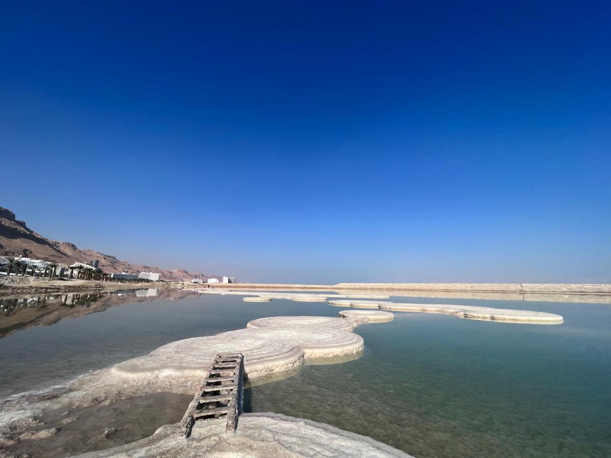 The Lowest Place On Earth B&B Neot HaKikar Bagian luar foto